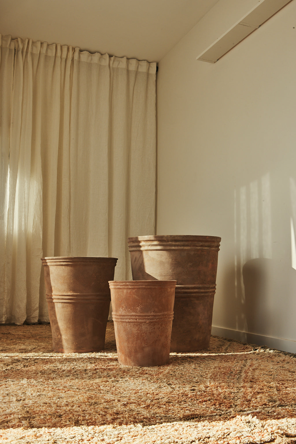 Antique Terracotta Astra Planter