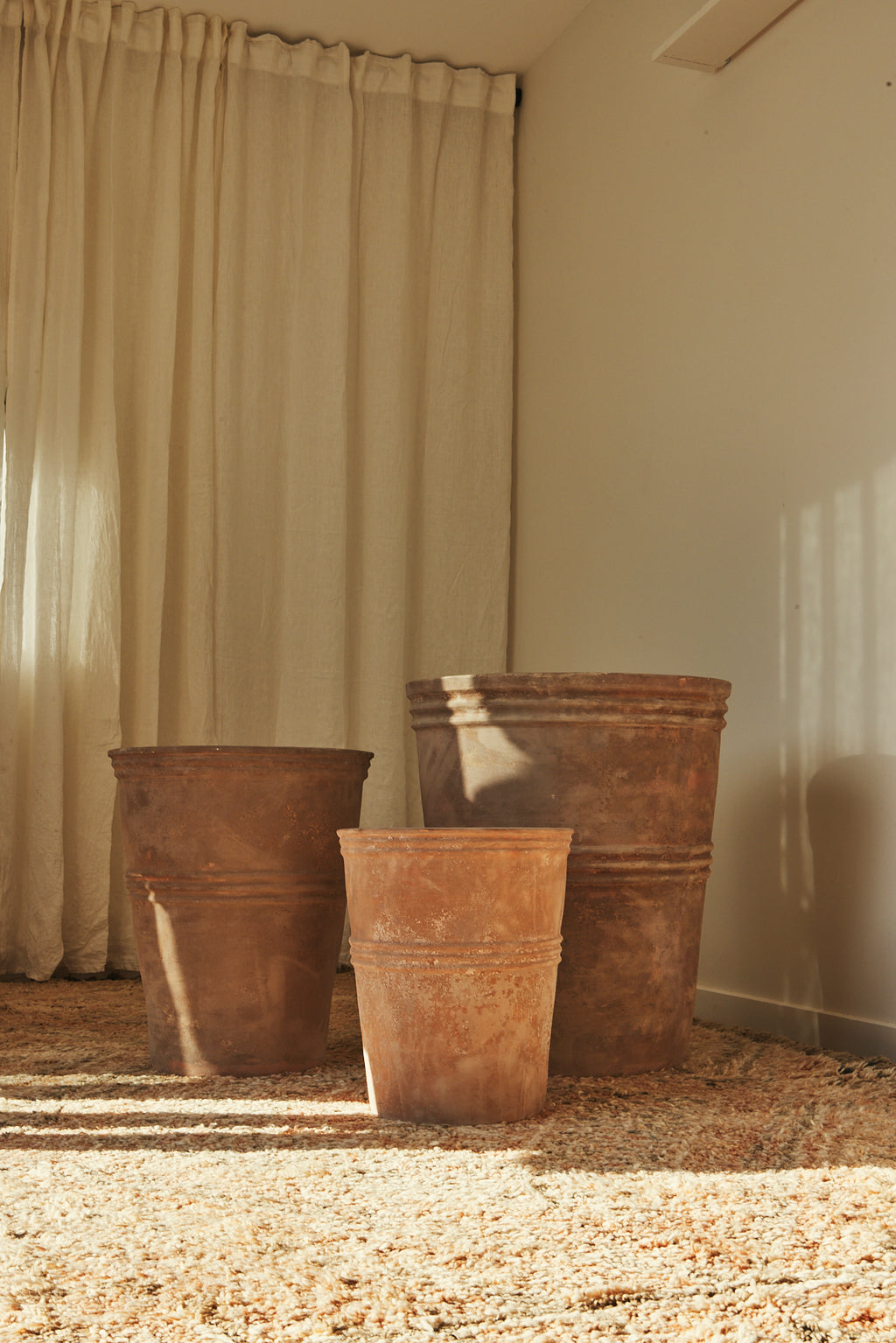 Antique Terracotta Astra Planter